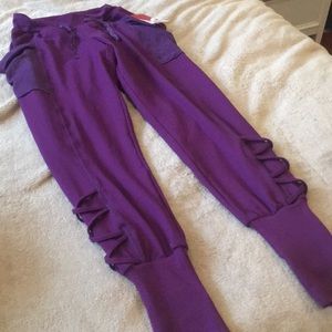 Purple workout leggings (with pockets :))
